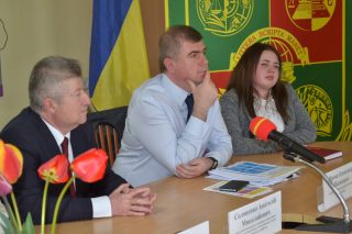 Зустріч студентів із заступником Міністра молоді та спорту України Олександром Яремою Зустріч студентів із заступником Міністра молоді та спорту України Олександром Яремою