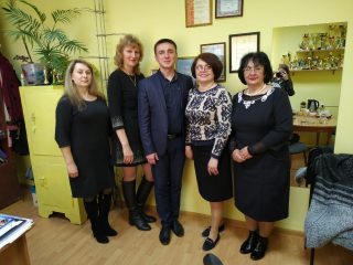 Профорієнтаційний виїзд викладачів природничо-географічного факультету до смт Нікольське Донецької області Профорієнтаційний виїзд викладачів природничо-географічного факультету до смт Нікольське Донецької області