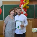 Щирі посмішки, приємні слова викладачам, фото на згадку з одногрупницями...