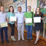 Щирі посмішки, приємні слова викладачам, фото на згадку з одногрупницями...