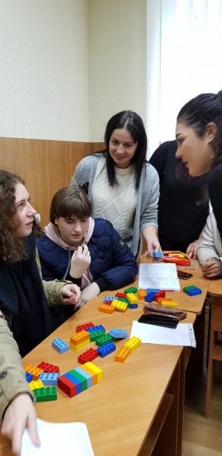 «Шість цеглинок» - цікаво вивчати психологію по-іншому! «Шість цеглинок» - цікаво вивчати психологію по-іншому!