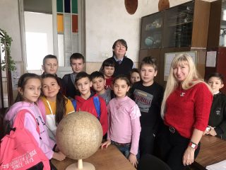 Учні поринули у цікавий світ географічної науки Учні поринули у цікавий світ географічної науки